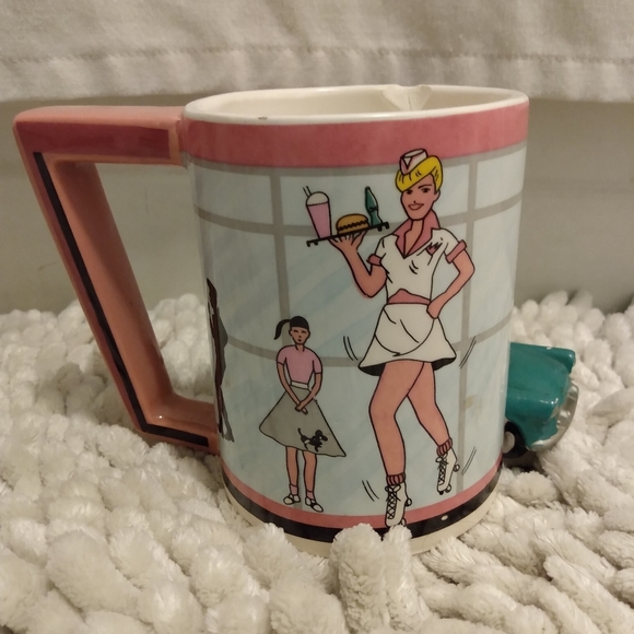 Vintage 1988 T-Bird Drive In Mug Pink Teal Five & - Picture 4 of 6